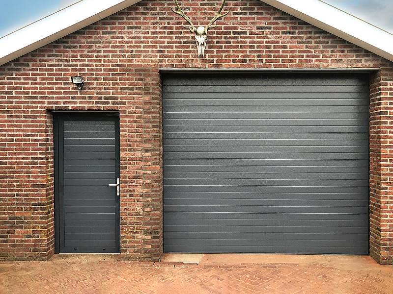 Verticale garagedeuren 16