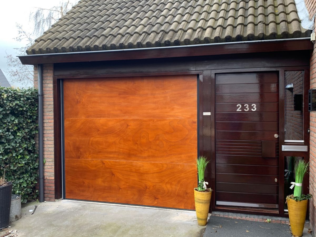Houten Garagedeur in Vinkeveen