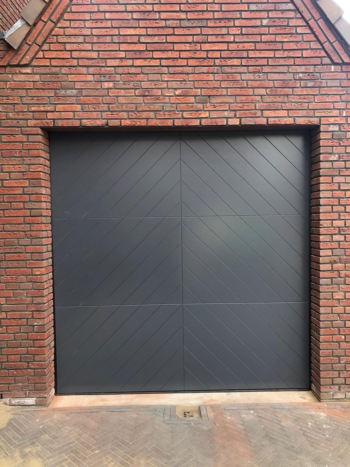 Houten garagedeur in Hoofddorp 5