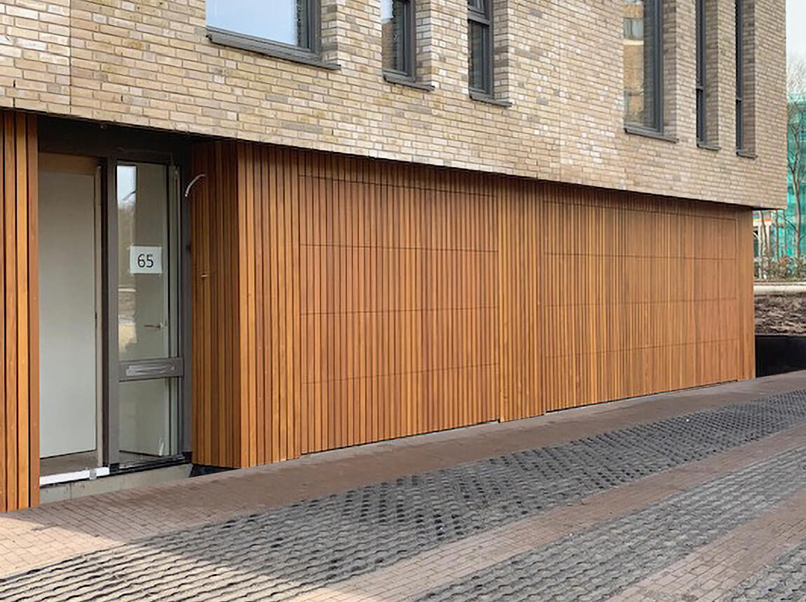 centurion-deuren-integratie-deur-3 mogelijkheden, garagedeuren, centurion, Maatwerk garagedeuren, Smart Garagedeur, Glasopties, Kleurenpalet, vakmanschap, Profilering en stijl, Bijpassende voordeur, Geïntegreerde garagedeur, recente berichten, berichten, Veiligheid garagedeuren, Politiekeurmerk Veilig Wonen, Vingerknelpreventie, Objectsignalering, Inbraakveiligheid, SKG-keurmerken, Elektrische garagedeuren, veiligheidstechnologie, Sectionaaldeuren, veiligheid, isolerend, sectoraal, advies op maat, openslaand, zijwaarts, ruimtebesparend, Techniek, Techniek garagedeuren, isolerend, sectoraal, advies op maat, openslaand, zijwaarts, ruimtebesparend, offerte, garagedeur offerte, formulier, reviews, tevreden klanten, klanten, vrijblijvend, afspraak, bedankt, contact, vragen, prijsvoorstel, Service, onderhoud, Vakkundige montage, Garanties, Onderhoudsvoorschriften, Snelle levering