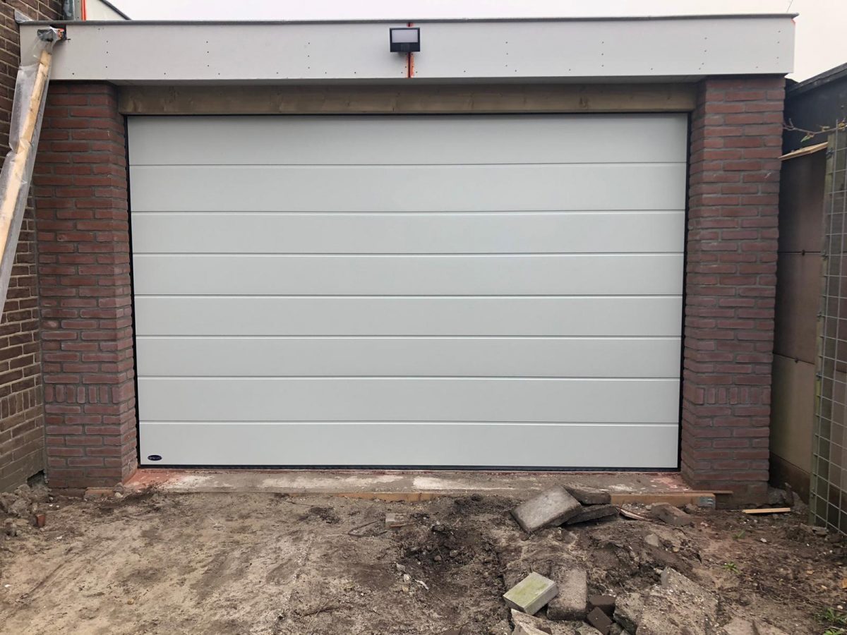 Elektrische garagedeur in Soest