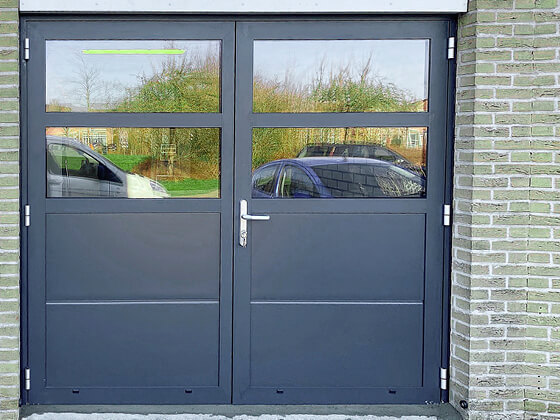 homepage-openslaande-garagedeur-sectie-2 garagedeuren, Centurion, Centuriondeuren, Centurion Garagedeur, Hoogwaardige garagedeur, Gunstige prijs garagedeur, Garage deur kopen, Passende deur voor garage, Bestel nu garagedeur, Betaalbare garagedeur, Kwaliteitsgaragedeur, Aanbieding garagedeur, Centurion Garagedeuren