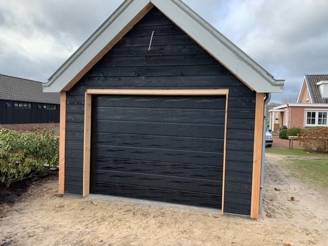 Potdeksel garagedeur in Maartensdijk