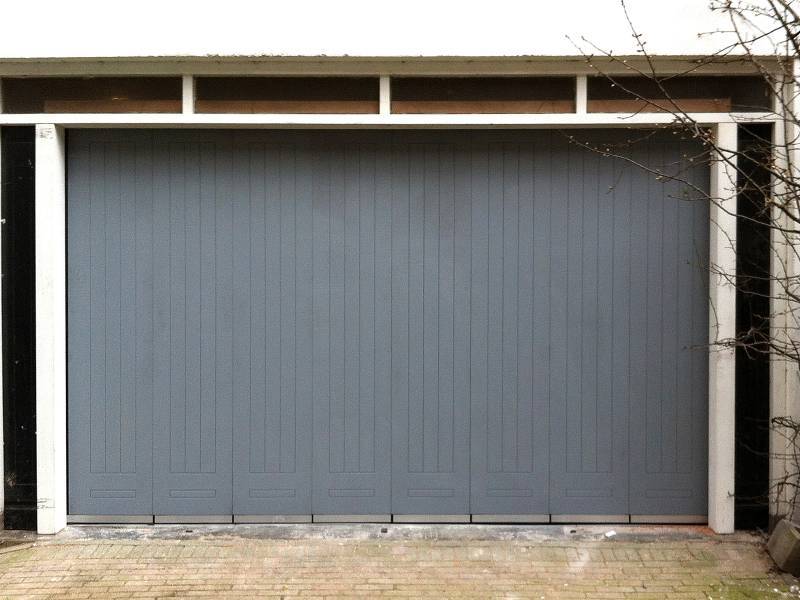 centurion garagedeuren 83